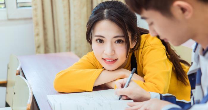 爱情的分岔路口（面对被甩，你该如何选择？）
