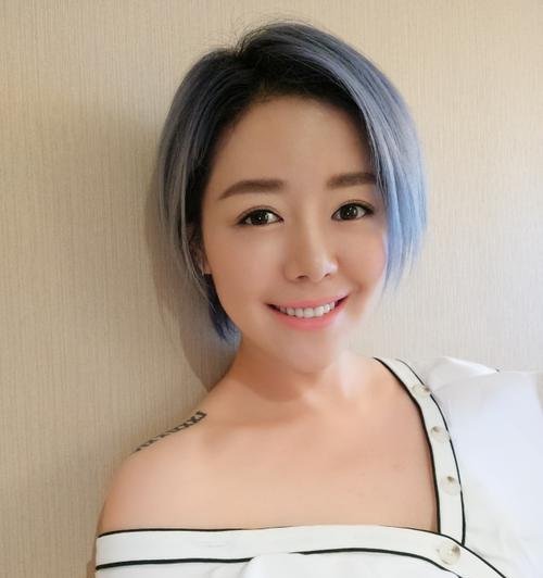 窥探未婚夫手机，发现他正在征婚的真相（揭开未婚夫征婚的真相，看透男人的心理）