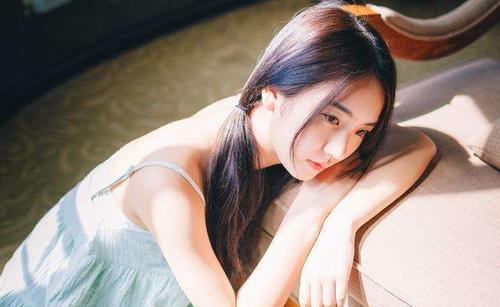 挽回女友的心，让爱不再因家财两般见（女友因我家穷而分手，如何重建爱情基础？）