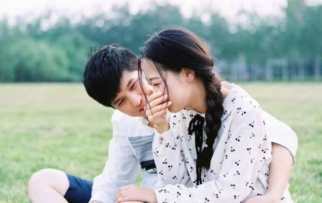挽回男友心，让他忘记前女友的秘籍（让爱情重燃，让回忆成为过去——以男友忘不了前女友我该如何挽回）