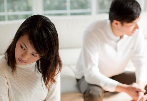 老公有外遇，如何面对离婚（婚姻危机，如何化解）