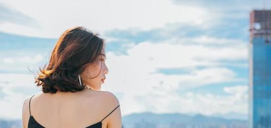 如何忘记分手后的前男友？（分手后如何放下，走出情感阴影？）