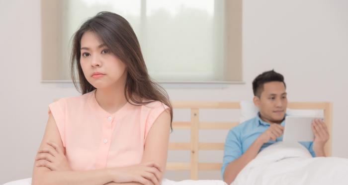 老公出轨了，他还爱我吗？（当你发现老公有了外遇，你该如何处理？）