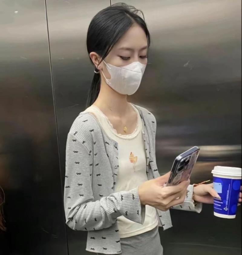 电梯搭讪，如何得心应手？（教你在电梯里向女生搭讪的技巧与注意事项）