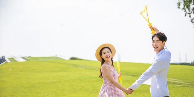 中年婚外情女人，不碰为妙！（保护自己的道德底线，远离婚姻的陷阱！）