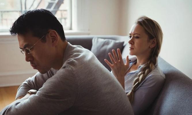 离婚无望，这些出轨男不要再挽回了（挽回没效果的出轨男人类型及应对方法）