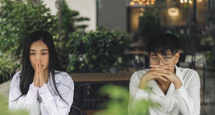 如何挽回坚决分手的男友？（挽回男友的秘诀和方法，让爱情重新升温）