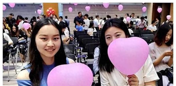 探讨男女约会买单的文化差异及解决方案（探讨男女约会买单的文化差异及解决方案）