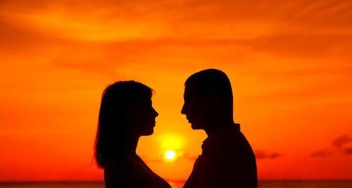 不要逃避，挽救婚姻要走出困境（教你4招化解婚姻危机，让婚姻更幸福）