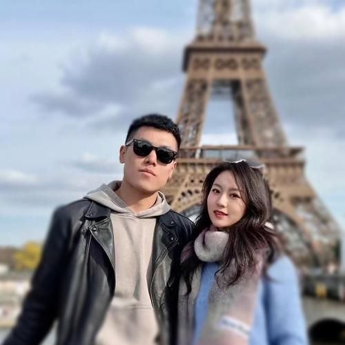 和女友出游的乐趣（旅游不只是去看风景，更重要的是与心爱的人一起留下美好回忆。）